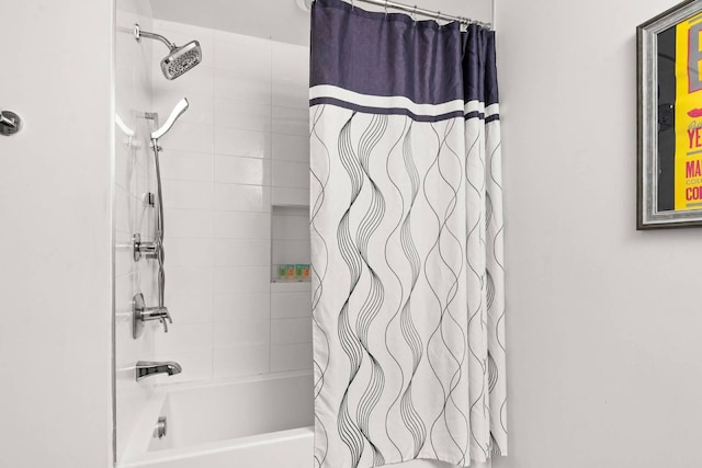 full bath with shower / tub combo with curtain