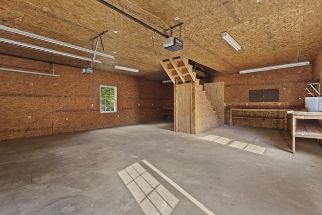 1405 W Lincoln St, Tullahoma, TN 37388 - garage with a garage door opener