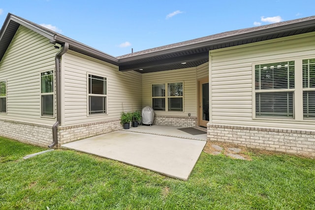 657 Josef Cir, Columbia, TN 38401 - back of house with a patio and a yard