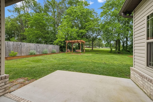 657 Josef Cir, Columbia, TN 38401 - view of yard with a patio area and a pergola