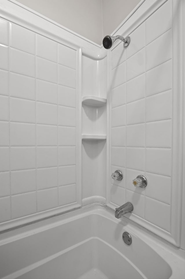 2001 E 16th St, Chattanooga, TN 37404 - full bathroom featuring shower / bathtub combination