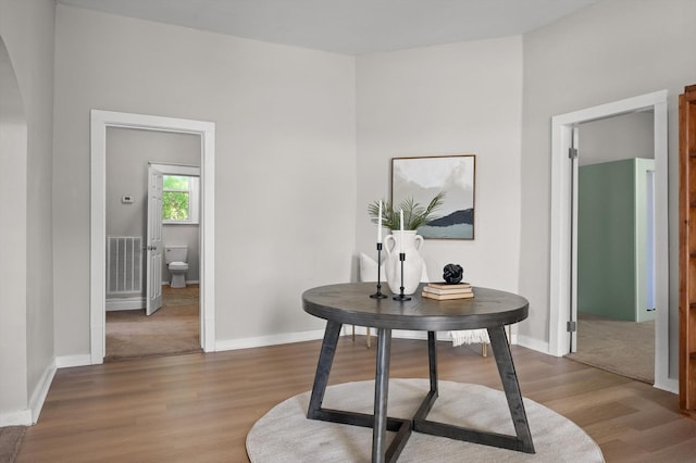 2001 E 16th St, Chattanooga, TN 37404 - hall featuring arched walkways and wood finished floors