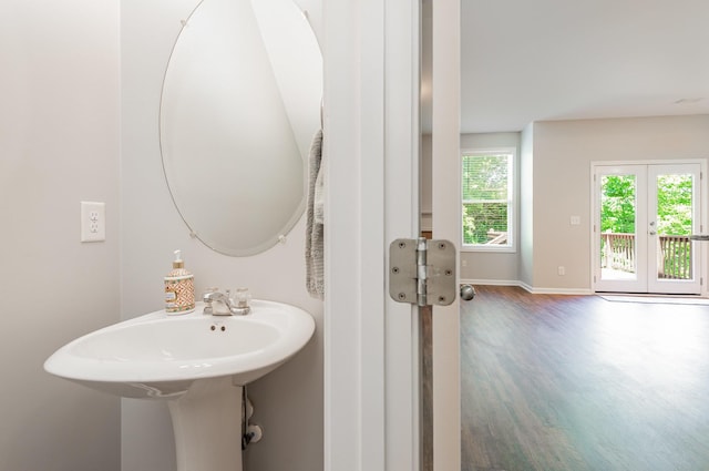 8007 Timber Cove Dr, Mount Juliet, TN 37122 - bathroom featuring wood finished floors and baseboards
