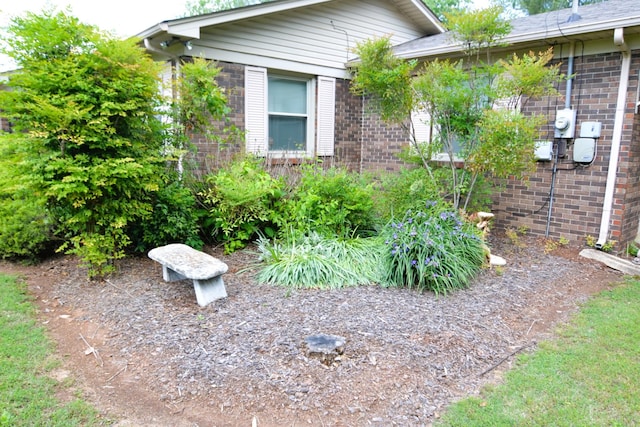 1210 Stewart Dr, Pulaski, TN 38478 - view of side of home featuring brick siding