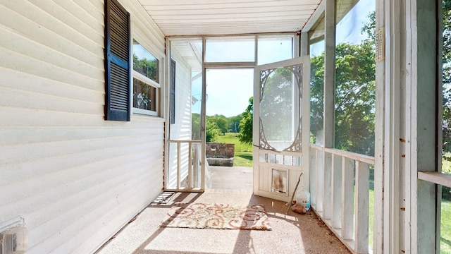 860 Dixie Bee Rd, Adams, TN 37010 - view of sunroom