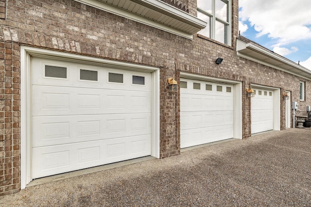 131 Grandview Cir, Gallatin, TN 37066 - view of garage