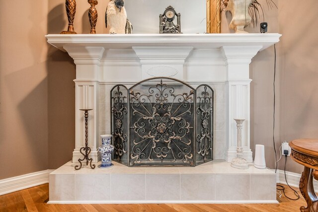 131 Grandview Cir, Gallatin, TN 37066 - detailed view of a gate, wood finished floors, and baseboards