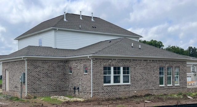 6161 Worthingtion Rd, Columbia, TN 38401 - view of side of home with brick siding and roof with shingles