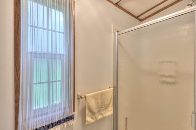 1687 Columbia Rock Rd, Columbia, TN 38401 - full bath with a shower stall
