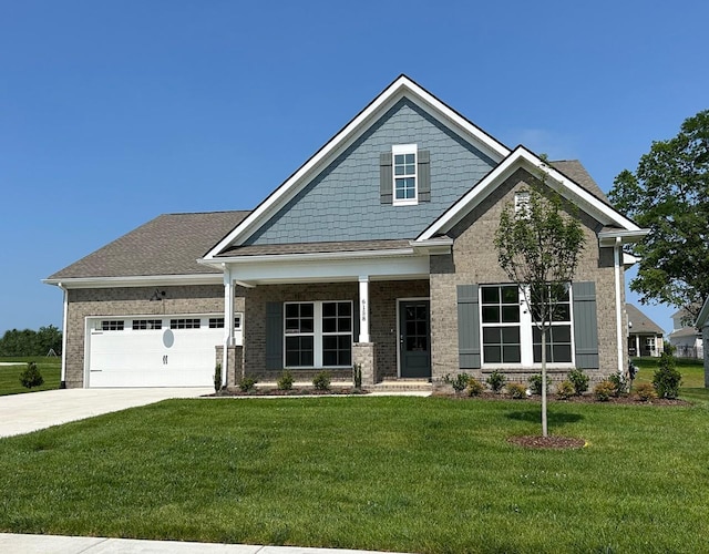 6158 Worthingtion Rd, Columbia, TN 38401 - craftsman inspired home with driveway, a front yard, and an attached garage