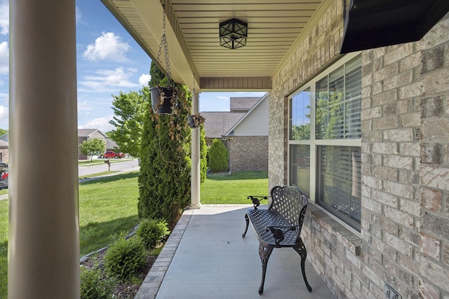 589 Smoky Mountains Dr, Gallatin, TN 37066 - view of patio featuring covered porch