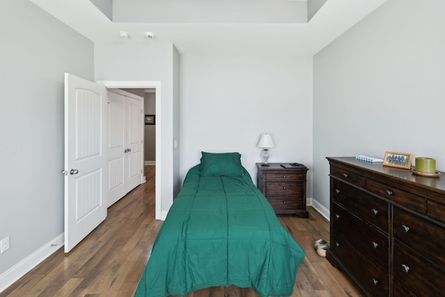 589 Smoky Mountains Dr, Gallatin, TN 37066 - bedroom with wood finished floors and baseboards