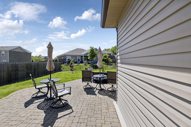 589 Smoky Mountains Dr, Gallatin, TN 37066 - view of patio / terrace featuring outdoor dining space and a residential view