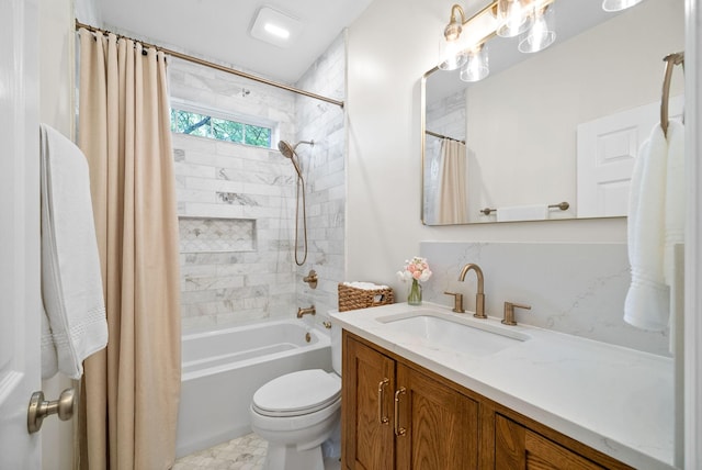 3031 Trice Pl, Lebanon, TN 37087 - bathroom featuring shower / bathtub combination with curtain, vanity, and toilet