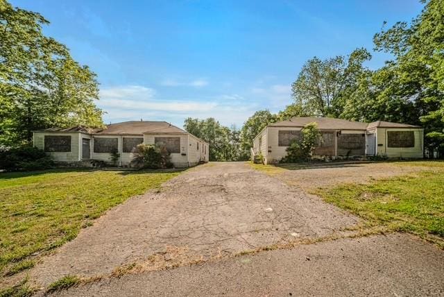 860 Greenwood Ave, Clarksville, TN 37040 - photo 1