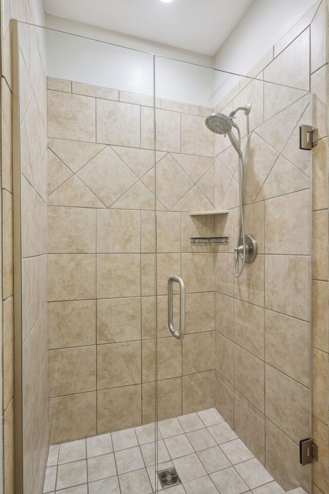 1000 Swanson Ln, Franklin, TN 37064 - full bath with a stall shower