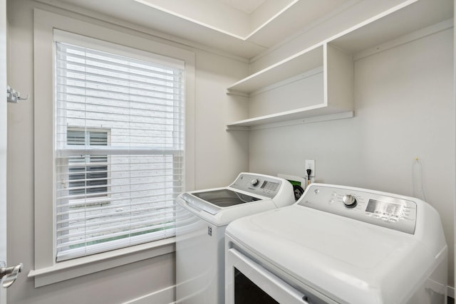 1000 Swanson Ln, Franklin, TN 37064 - laundry room featuring separate washer and dryer