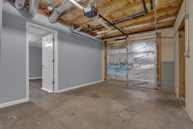 1493 Mcclardy Rd, Clarksville, TN 37042 - below grade area featuring a garage and baseboards