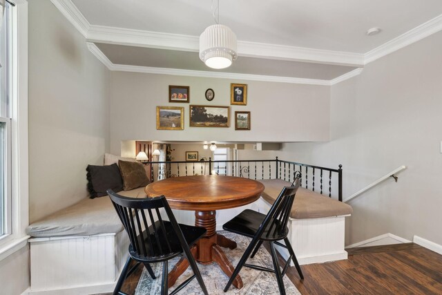 906 Temple Ct, Murfreesboro, TN 37130 - dining space featuring crown molding, wood finished floors, baseboards, and plenty of natural light