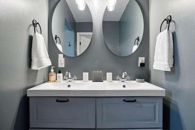 906 Temple Ct, Murfreesboro, TN 37130 - full bathroom with double vanity