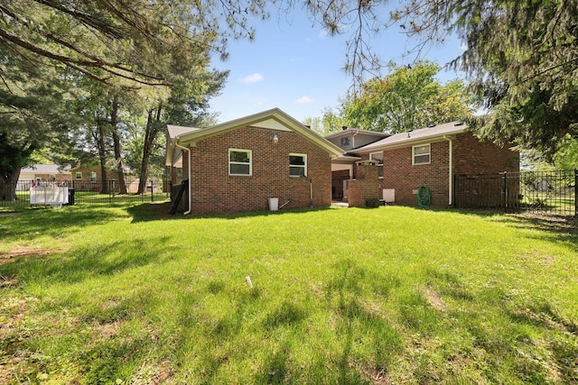 906 Temple Ct, Murfreesboro, TN 37130 - back of property with brick siding