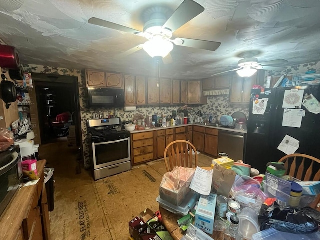 170 Keystone, Morris Chapel, TN 38361 - kitchen featuring black appliances, a ceiling fan, and light countertops