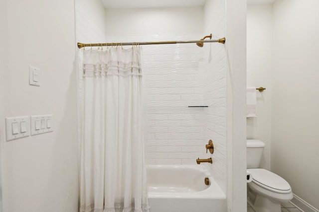 7214 Neills Branch Dr, College Grove, TN 37046 - full bathroom featuring toilet and shower / bath combination with curtain