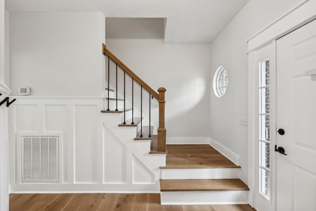 503 Mable Mason Cv, La Vergne, TN 37086 - foyer featuring stairway and wood finished floors