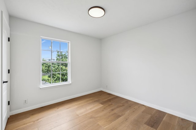 503 Mable Mason Cv, La Vergne, TN 37086 - spare room with light wood finished floors and baseboards