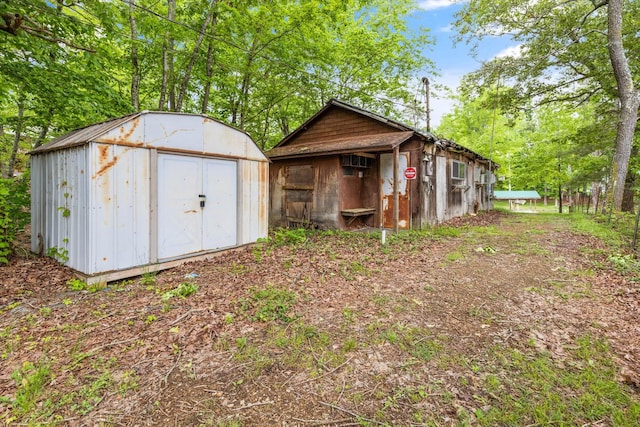 237 Windsor Ct, Spring City, TN 37381 - view of shed