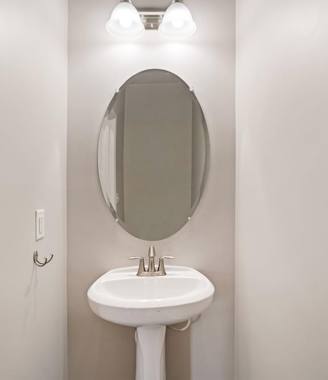 2303 Dewey Dr, Spring Hill, TN 37174 - bathroom featuring a sink