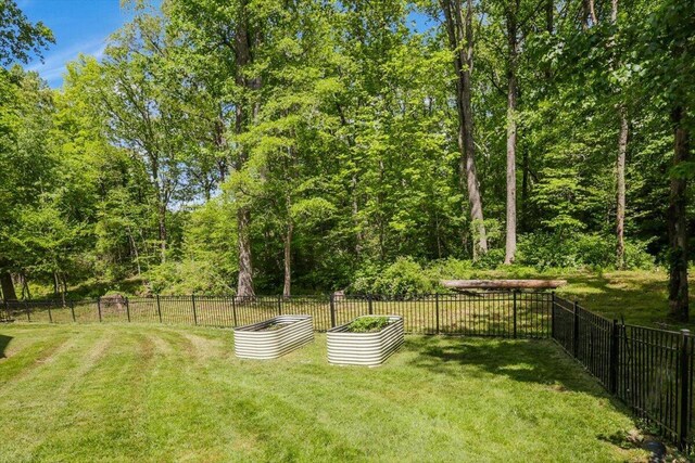 2507 Eagle Creek Way, Signal Mountain, TN 37377 - view of yard with a garden