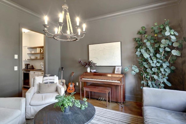 2507 Eagle Creek Way, Signal Mountain, TN 37377 - living room featuring a chandelier, wood finished floors, crown molding, and baseboards