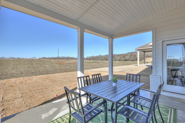 460 Triple Crown Cir, Gallatin, TN 37066 - view of patio with outdoor dining space