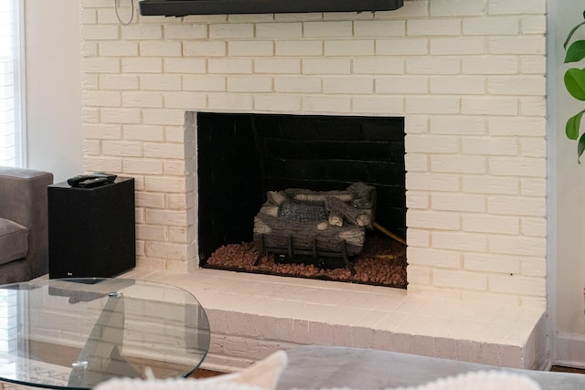 5175 Granny White Pike, Nashville, TN 37220 - detailed view of a fireplace
