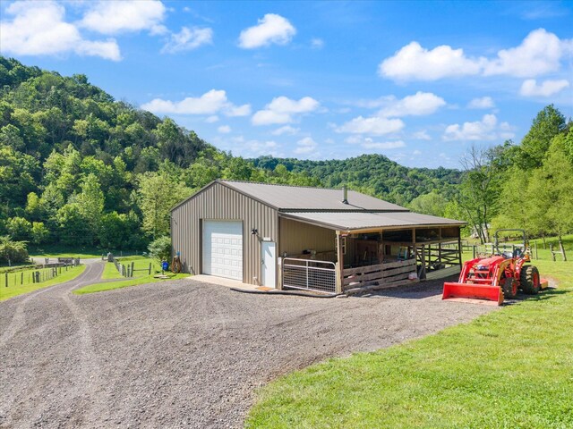 593 Gaulden Hollow Rd, Lafayette, TN 37083 - stable featuring a view of trees