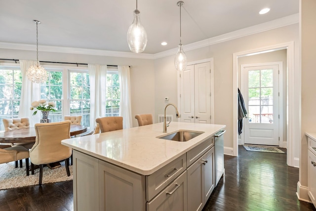 3692 Auburn Ln, Nashville, TN 37215 - kitchen featuring a sink, plenty of natural light, crown molding, dark wood-style floors, and decorative light fixtures