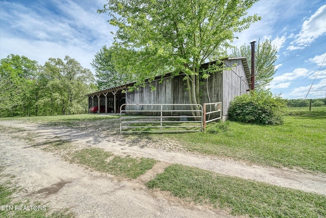 6756 Old State Highway 111, Spencer, TN 38585 - view of stable