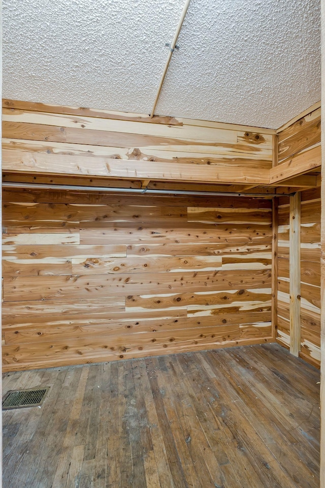 159 Clover St, Granville, TN 38564 - spacious closet with hardwood / wood-style floors