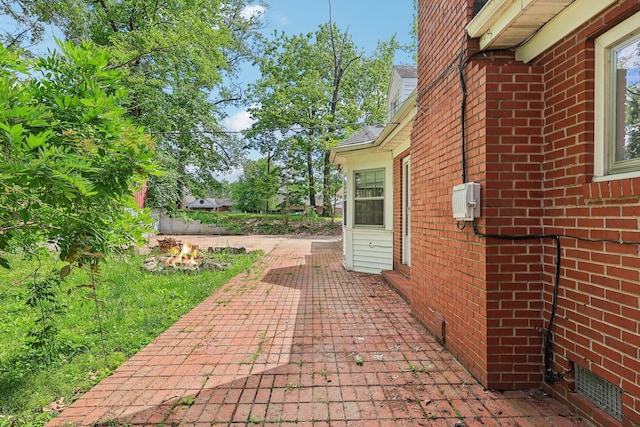 111 Lois Ln, Clarksville, TN 37043 - view of patio with an outdoor fire pit