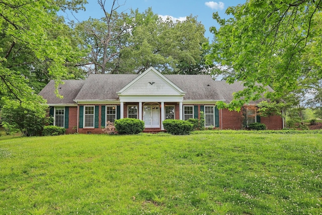 111 Lois Ln, Clarksville, TN 37043 - view of front of home featuring a front lawn and brick siding