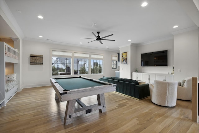 rec room with crown molding, pool table, light wood-type flooring, a ceiling fan, and recessed lighting