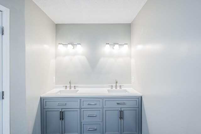204 Wilson Ave, Auburn, KY 42206 - full bath with double vanity