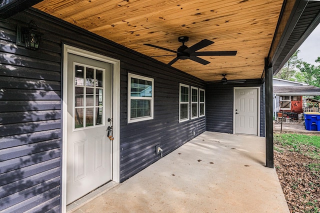 204 Wilson Ave, Auburn, KY 42206 - view of patio featuring ceiling fan
