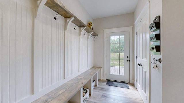 548 Buddy Rd, Burns, TN 37029 - mudroom featuring light wood-style flooring