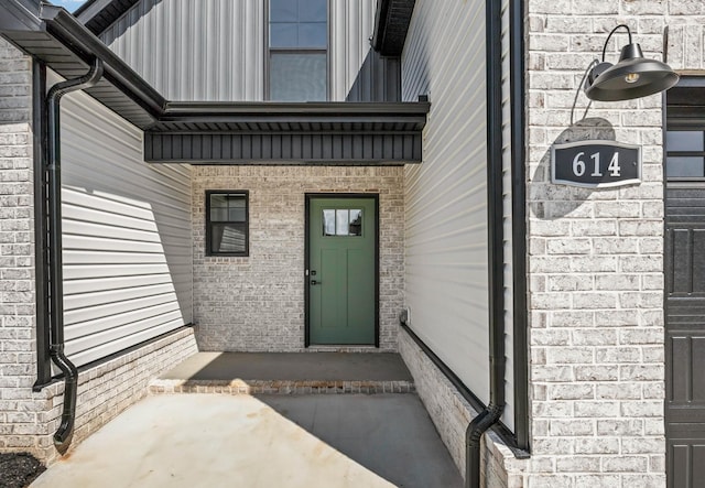 614 Woodrush Dr, Clarksville, TN 37040 - doorway to property featuring brick siding
