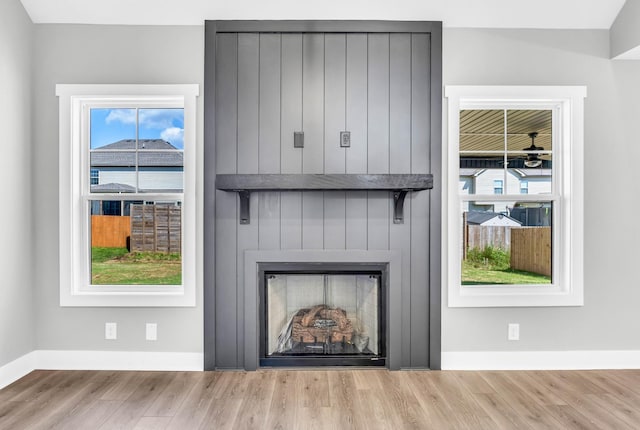 614 Woodrush Dr, Clarksville, TN 37040 - detailed view of wood finished floors and a fireplace