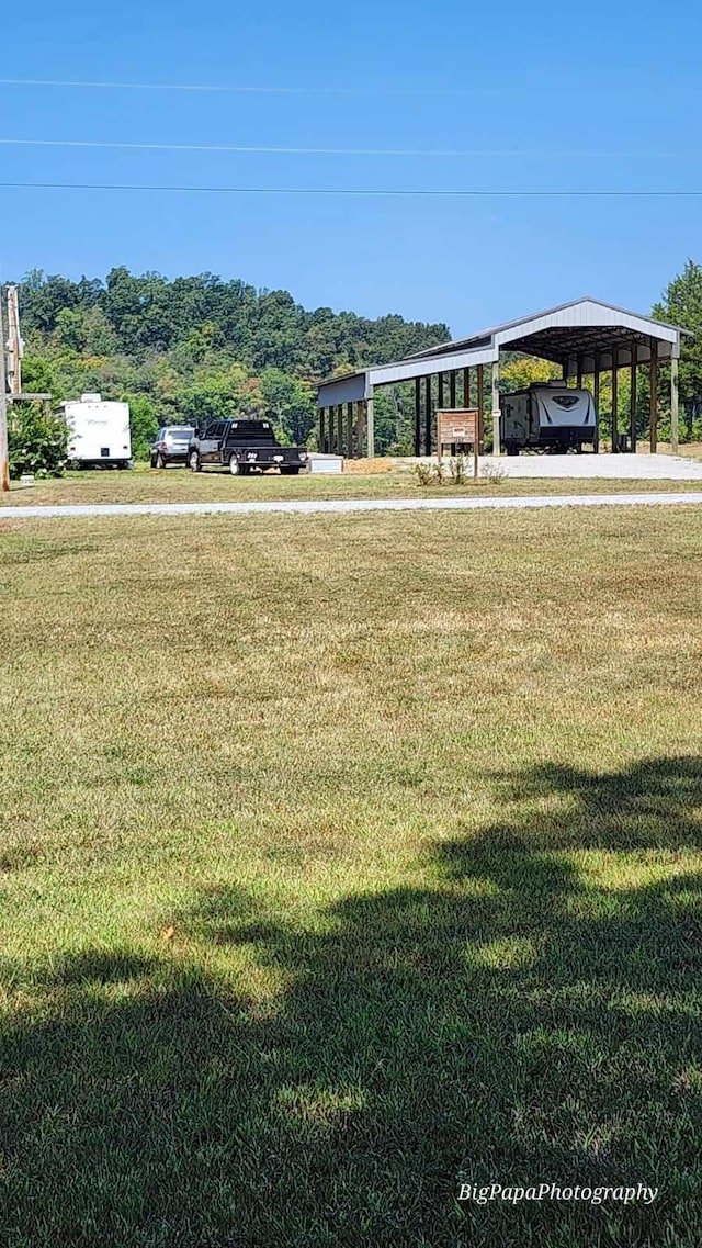 1262 S Riverfront Dr, Clifton, TN 38425