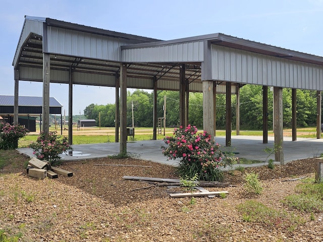 1262 S Riverfront Dr, Clifton, TN 38425
