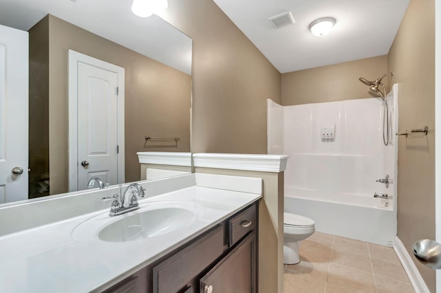 1317 Sam Houston Ave, Murfreesboro, TN 37129 - full bath featuring toilet, tile patterned floors, vanity, shower / bathtub combination, and baseboards